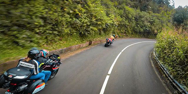 Motorbike ride experience mauritius guided biking adventure (8)